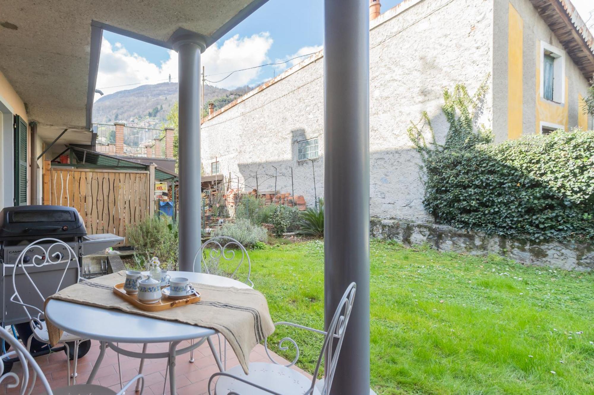 Ponente Balcony & Garden By Rent All Como Gravedona Luaran gambar