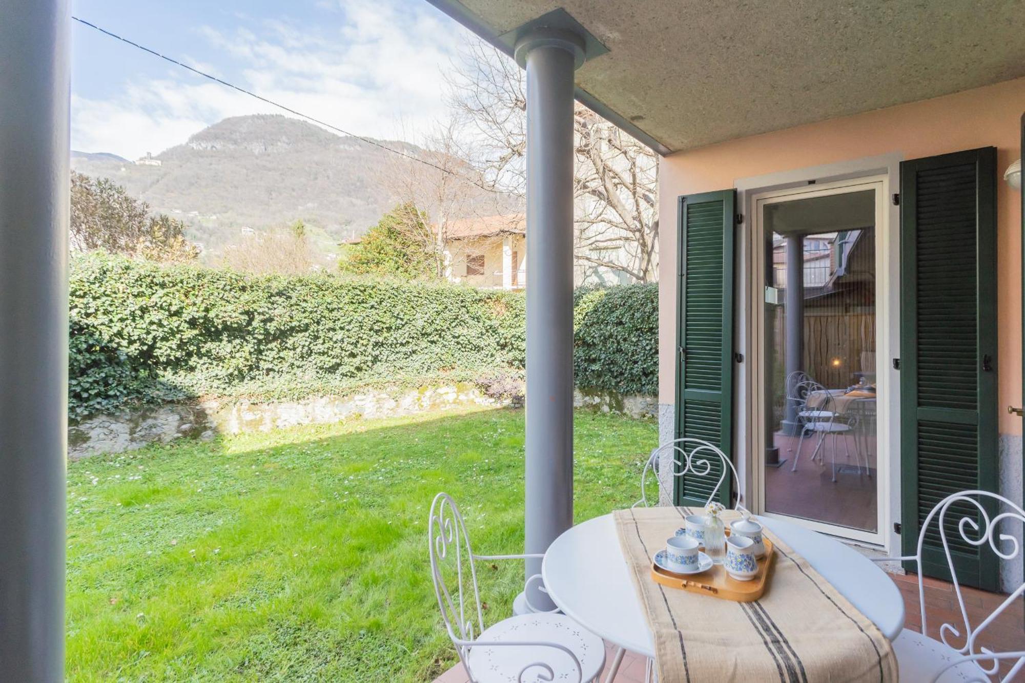 Ponente Balcony & Garden By Rent All Como Gravedona Luaran gambar